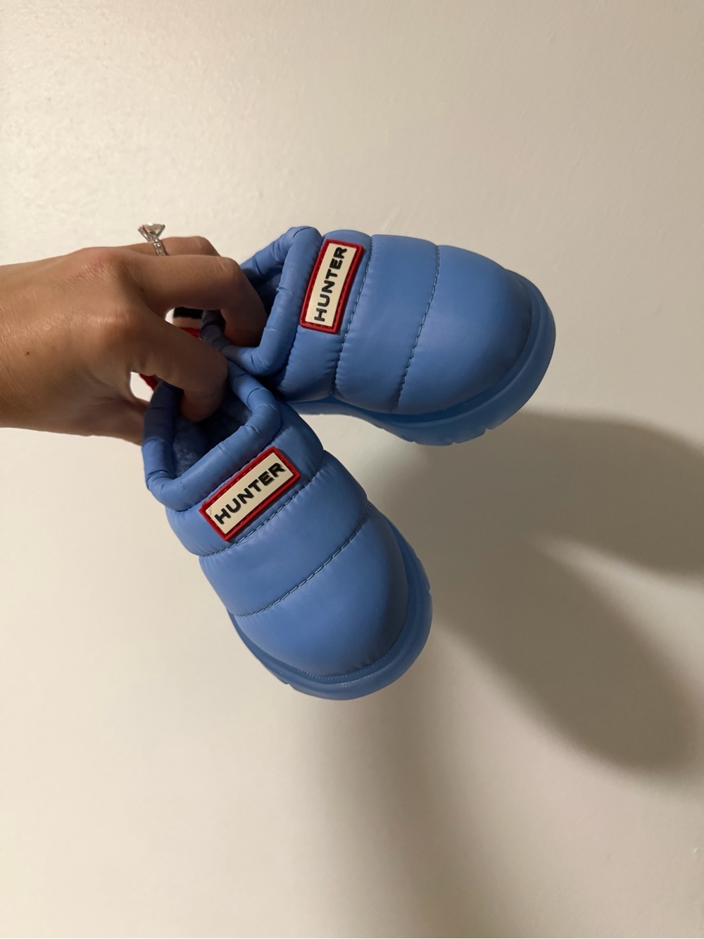 Hunter Kids' Blue Puffer Slip-On Shoes sz 6
